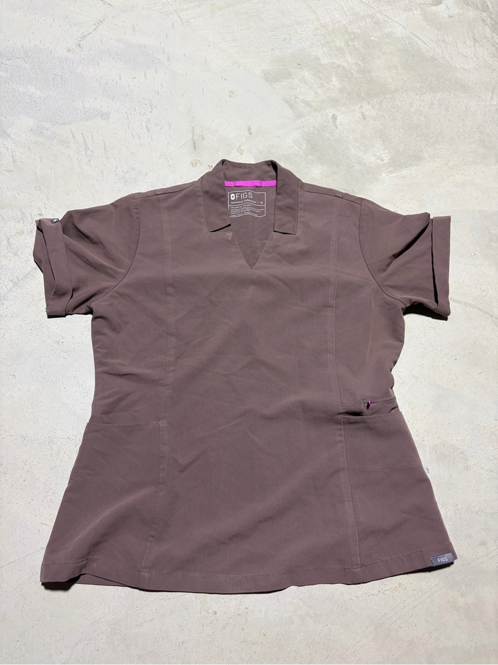 FIGS inala Women's brown Scrub Top 3849